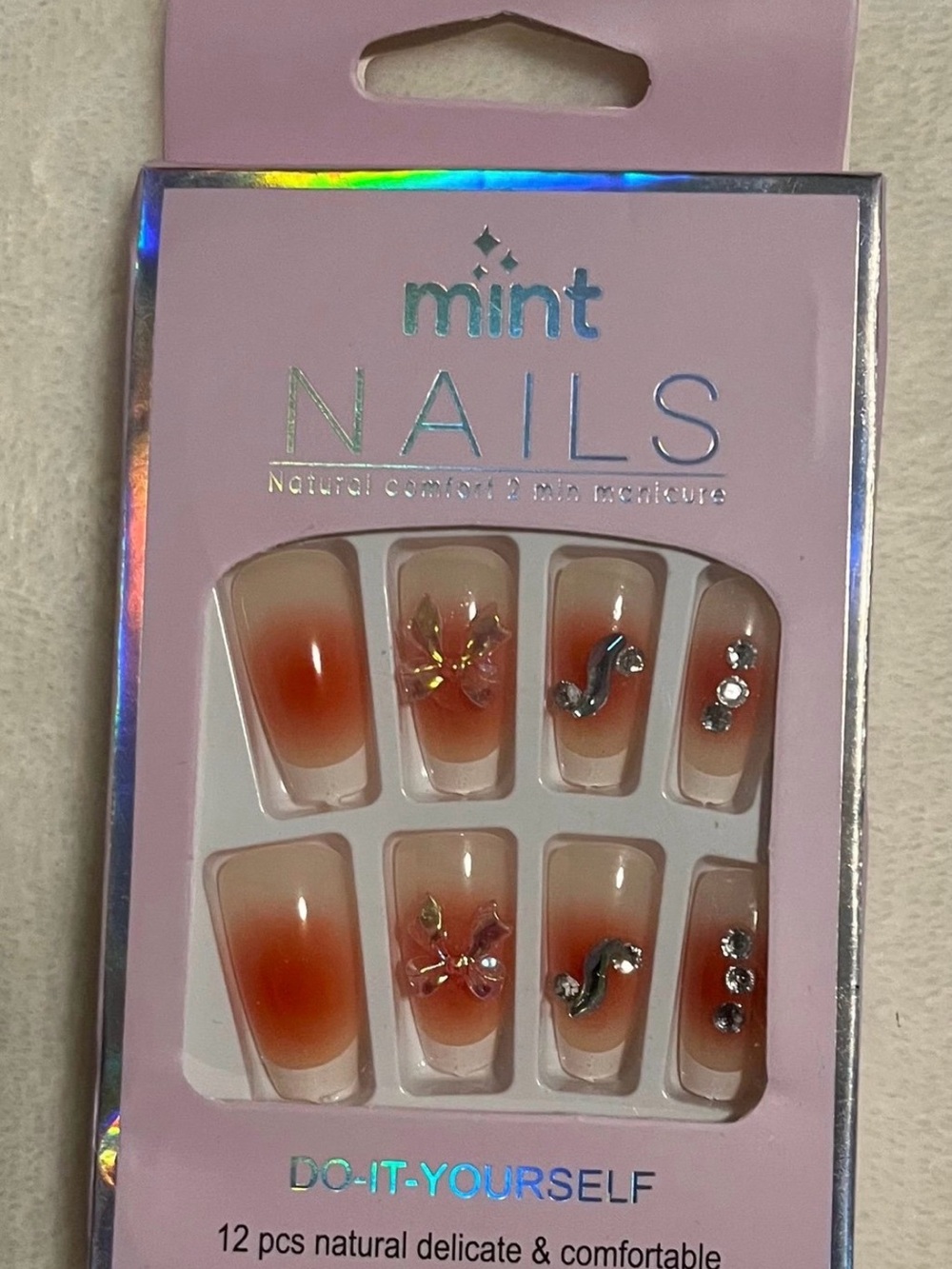 Mint Nails 12 pcs Natural Delicate & Comfortable Press-On Nails